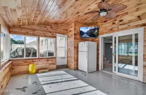 Exterior - 954 Obrien Ave, Schenectady, NY 12303 photo 2 of 6