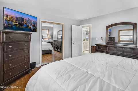 Bedroom - 954 Obrien Ave, Schenectady, NY 12303 photo 2 of 5