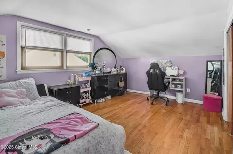 Bedroom - 954 Obrien Ave, Schenectady, NY 12303 photo 5 of 5