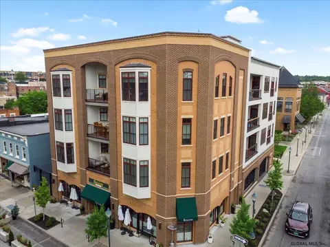55 Phila St UNIT 201, Saratoga Springs, NY 12866