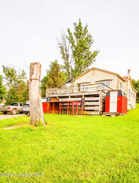 11 Kyle Ln, Ravena, NY 12143