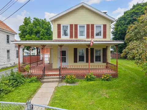 115 Chestnut Ln, Middleburgh, NY 12122