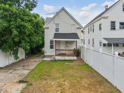 Exterior - 434 Cedar St, Schenectady, NY 12306 photo 3 of 4