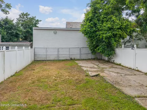 Exterior - 434 Cedar St, Schenectady, NY 12306 photo 4 of 4