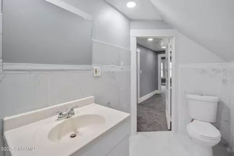 Bath - 434 Cedar St, Schenectady, NY 12306 photo 4 of 4