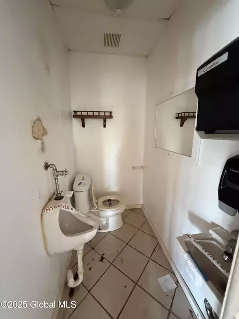 Bath - 326 Main St, Cairo, NY 12413 photo 2 of 3