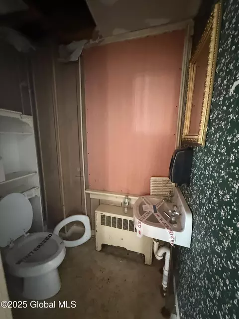 Bath - 326 Main St, Cairo, NY 12413 photo 1 of 3