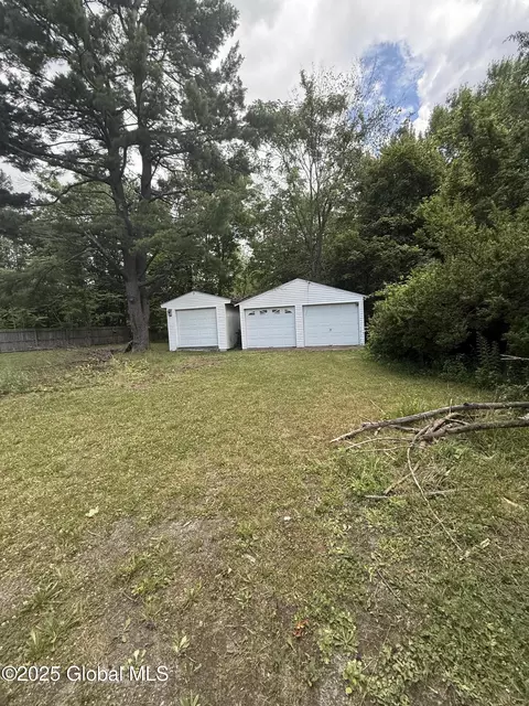 Exterior - 326 Main St, Cairo, NY 12413 photo 1 of 2