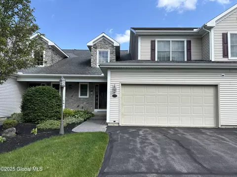 2354 E Nott St, Niskayuna, NY 12309