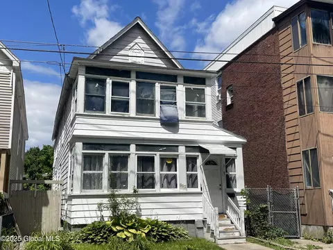 857 Strong St, Schenectady, NY 12307 photo 1