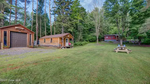 124 Sunset Cir, Wells, NY 12190 photo 1