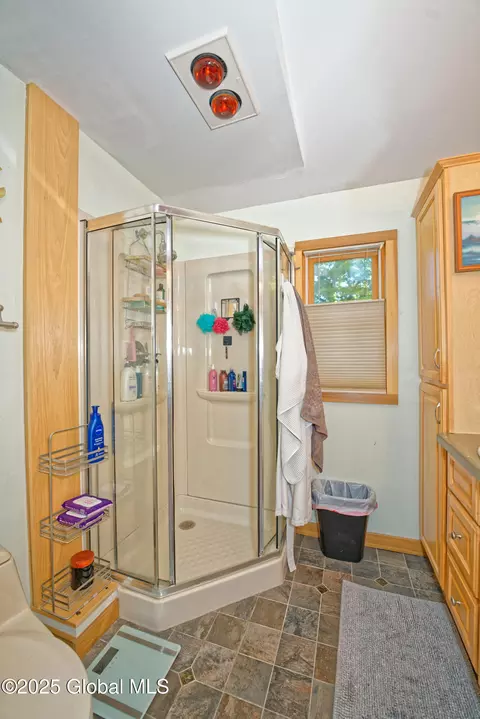 Bath - 160 Lake Rd, Berne, NY 12023 photo 2 of 3