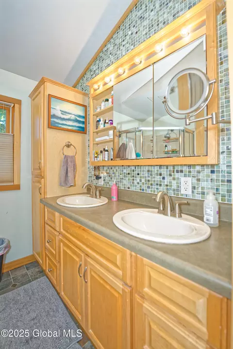 Bath - 160 Lake Rd, Berne, NY 12023 photo 1 of 3