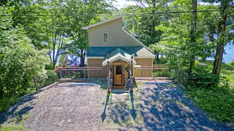 160 Lake Rd, Berne, NY 12023