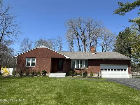 1679 Van Antwerp Rd, Niskayuna, NY 12309