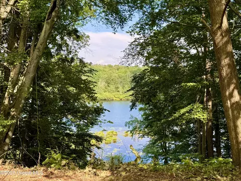 195 Big Boom Rd, Queensbury, NY 12804
