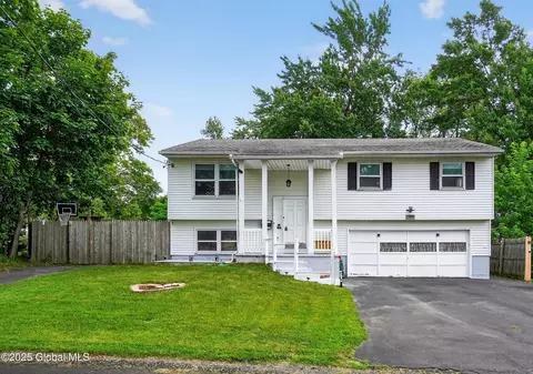 210 Starr Ave, Schenectady, NY 12304