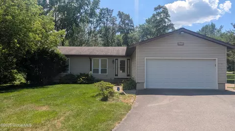 2368 Troy Schenectady Rd, Niskayuna, NY 12309