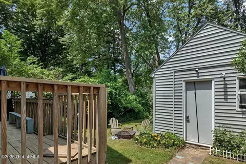 143 Manchester Rd, Schenectady, NY 12304 photo 28