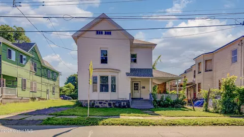 136 Bleecker St, Gloversville, NY 12078
