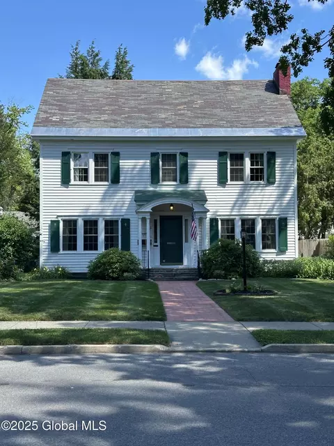 2 Fort Amherst Rd, Queensbury, NY 12804