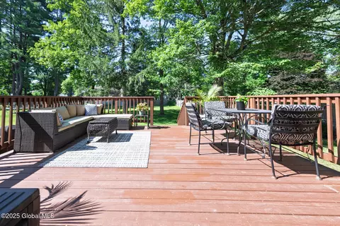 23 Mcmillen Pl, Delmar, NY 12054 photo 31