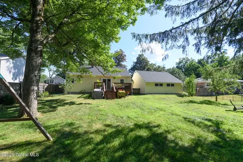 23 Mcmillen Pl, Delmar, NY 12054 photo 36