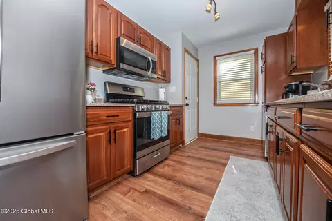 23 Mcmillen Pl, Delmar, NY 12054 photo 8