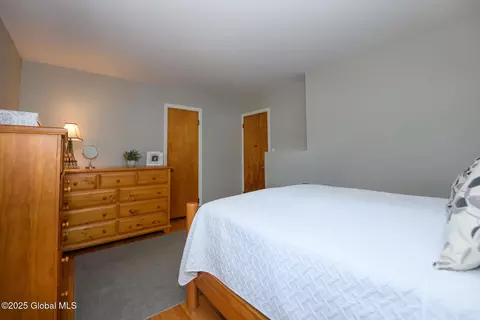 23 Mcmillen Pl, Delmar, NY 12054 photo 18
