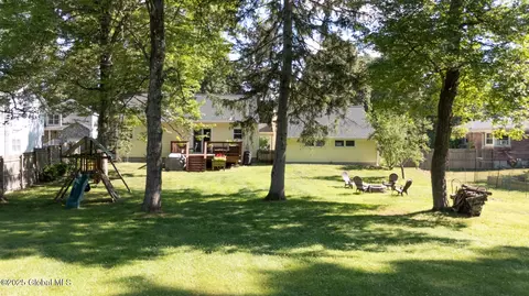 23 Mcmillen Pl, Delmar, NY 12054 photo 43