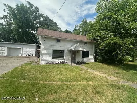 3141 Broad St, Port Henry, NY 12974
