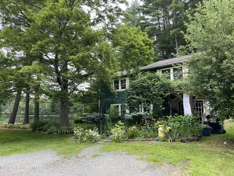 609 Baron Way Ln, Middle Granville, NY 12849