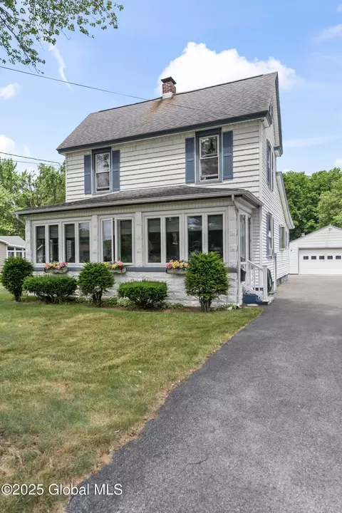 2353 Curry Rd, Schenectady, NY 12303 photo 2