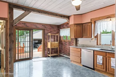 2353 Curry Rd, Schenectady, NY 12303 photo 12