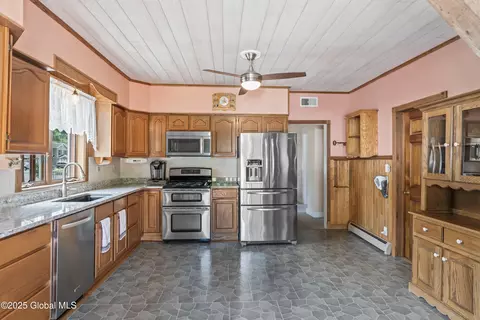 2353 Curry Rd, Schenectady, NY 12303 photo 16