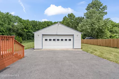 2353 Curry Rd, Schenectady, NY 12303 photo 4