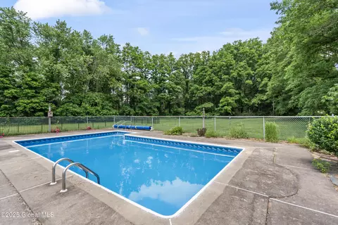 2353 Curry Rd, Schenectady, NY 12303 photo 33
