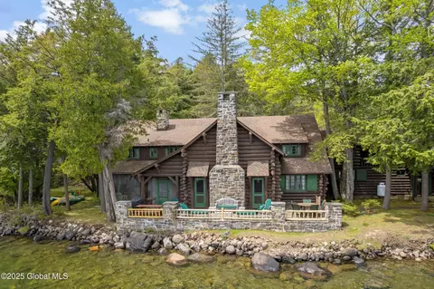 130 Homer Point Rd, Diamond Point, NY 12824