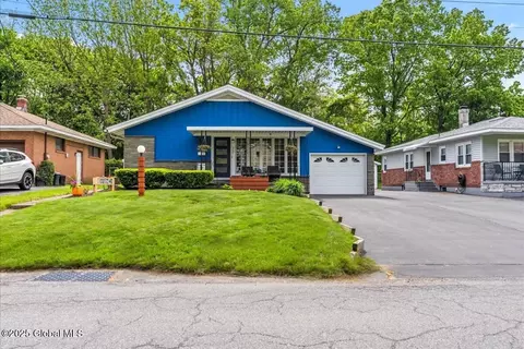 77 Daytona Ave, Albany, NY 12203