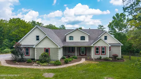 35 Snake Hill Rd, Glenville, NY 12302
