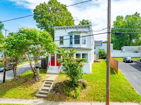 1818 4th St, Rensselaer, NY 12144