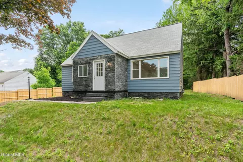 479 Albany Shaker Rd, Loudonville, NY 12211
