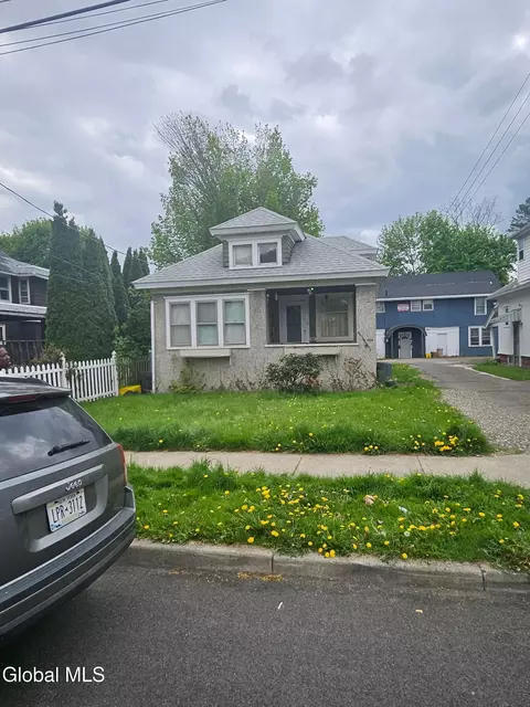 412 Jackson Ave, Endicott, NY 13760