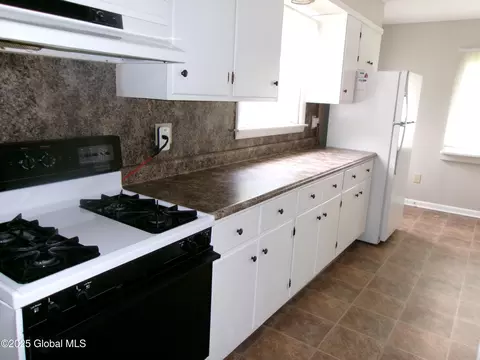 336 Gardinier St, Schenectady, NY 12306 photo 13