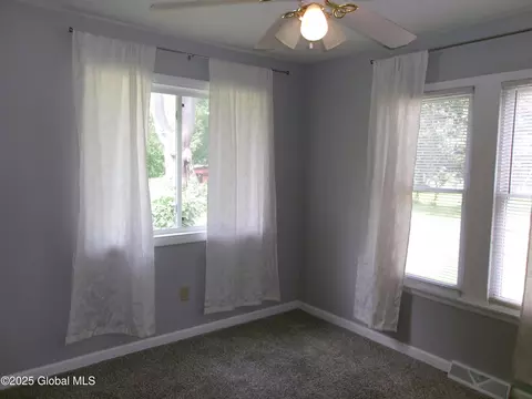 336 Gardinier St, Schenectady, NY 12306 photo 16