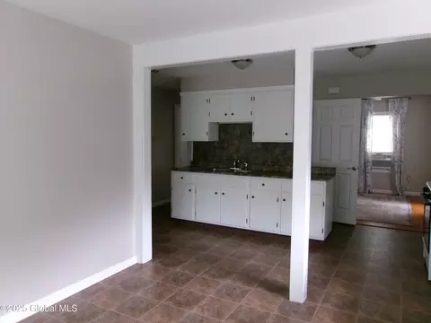 336 Gardinier St, Schenectady, NY 12306 photo 9