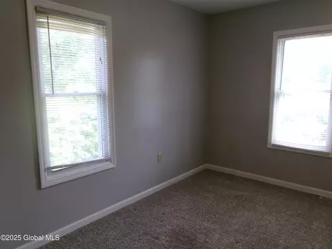 336 Gardinier St, Schenectady, NY 12306 photo 19