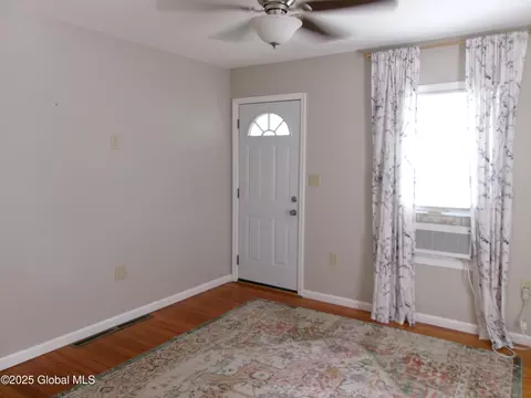 336 Gardinier St, Schenectady, NY 12306 photo 7