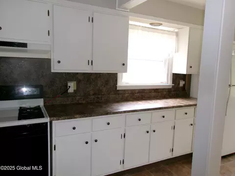 336 Gardinier St, Schenectady, NY 12306 photo 11