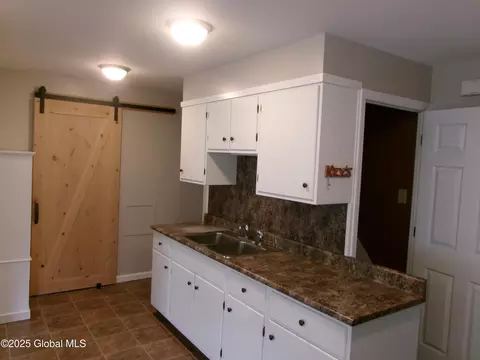 336 Gardinier St, Schenectady, NY 12306 photo 12